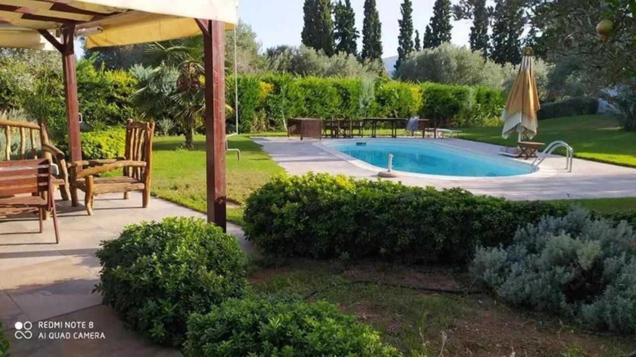 Luxurious 6 Bedroom Villa In A Great Location Халкида Экстерьер фото