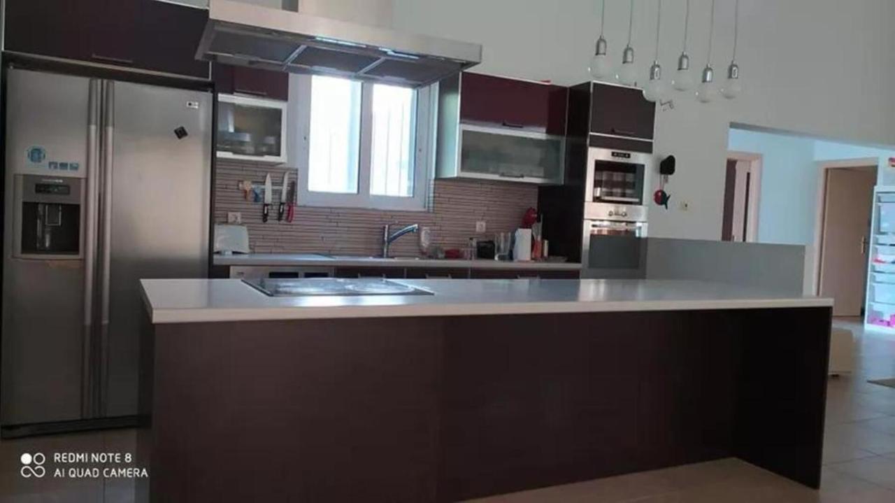 Luxurious 6 Bedroom Villa In A Great Location Халкида Экстерьер фото